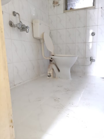Bathroom in 2 BHK Apartment at Chawla Plaza, Cbd Belapur Sector 11 – for Sale