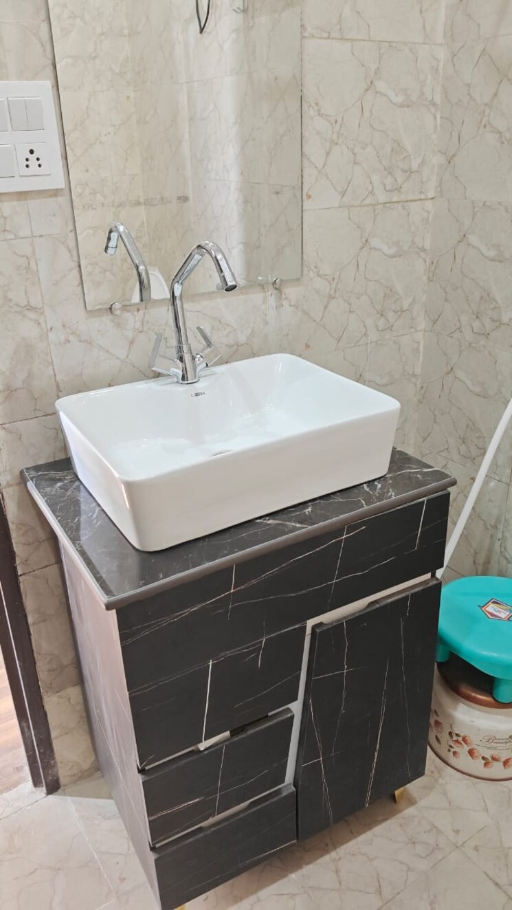 Bathroom, ardee-city 3 Bedroom 1650 Sq.Ft. Builder Floor In Sector 52 Gurgaon 8821861