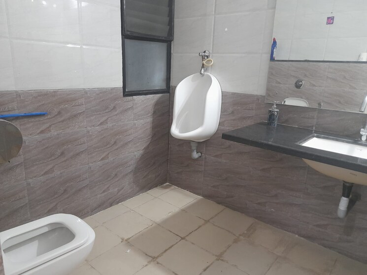 Washroom, ashok nagar Commercial Office Space 3400 Sq.Ft. In Ashok Nagar Bangalore 8819969
