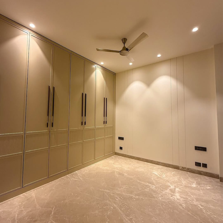Room, greater kailash i 4 Bedroom 2700 Sq.Ft. Builder Floor In Greater Kailash I Delhi 8821899