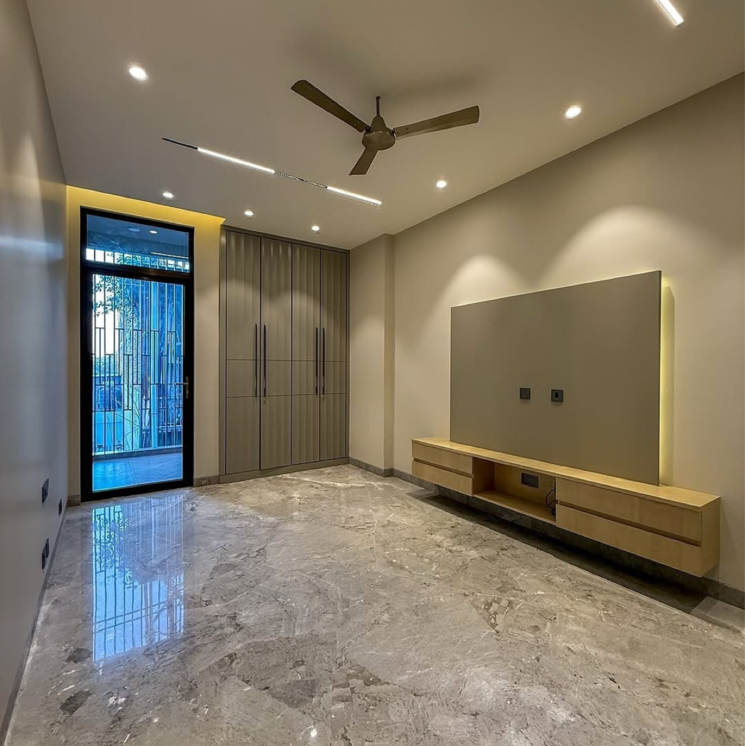 Room, greater kailash i 4 Bedroom 2700 Sq.Ft. Builder Floor In Greater Kailash I Delhi 8821899