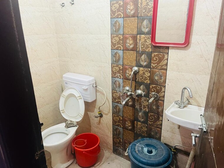 Bathroom, sector 2a vasundhara 2 Bedroom 750 Sq.Ft. Builder Floor In Sector 2a Vasundhara Ghaziabad 8821897