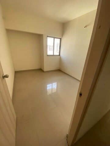 2 BHK Apartment For Rent in Lodha Casa Rio Gold, Dombivli East
