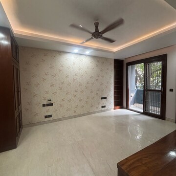 Room in 4 BHK Builder Floor at Gulmohar Park – for Rent