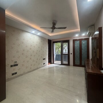Room in 4 BHK Builder Floor at Gulmohar Park – for Rent