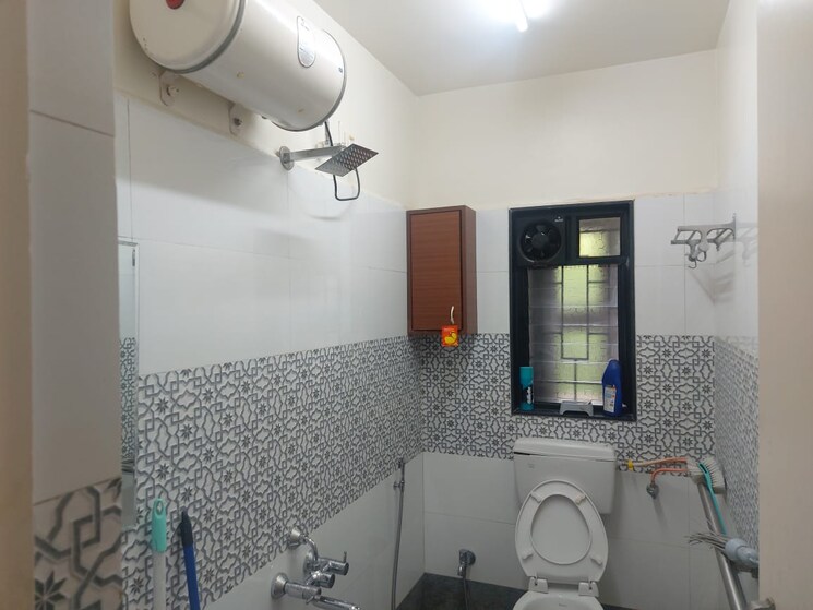 Bathroom, sky-world-dreams 3 Bedroom 1423 Sq.Ft. Apartment In Kothrud Pune 8821914