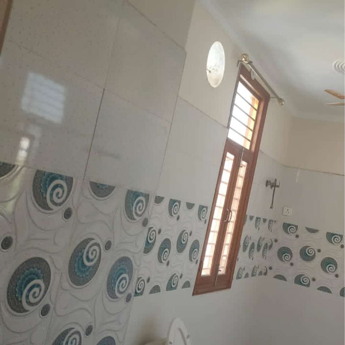 3 BHK + Pooja Room 250 Sq.Yd. Builder Floor in Ashoka Enclave Faridabad