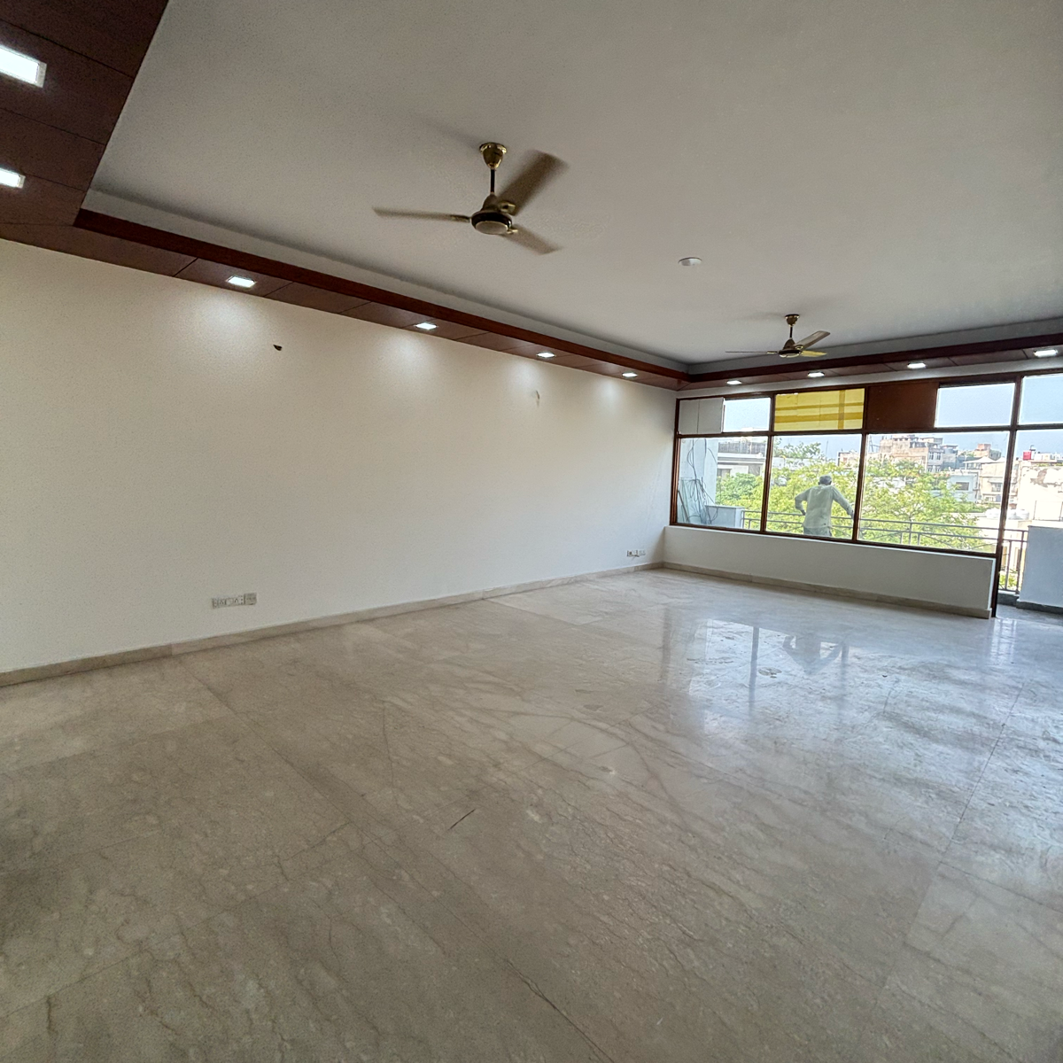 4 BHK + Servant Room Builder Floor For Rent in South Extension II