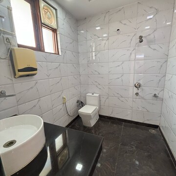 Bathroom in 4 BHK Builder Floor at South Extension ii – for Rent