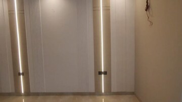 Room in 3 BHK Builder Floor at Sector 9 – for Sale