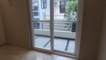 Room in 3 BHK Builder Floor at Sector 9 – for Sale