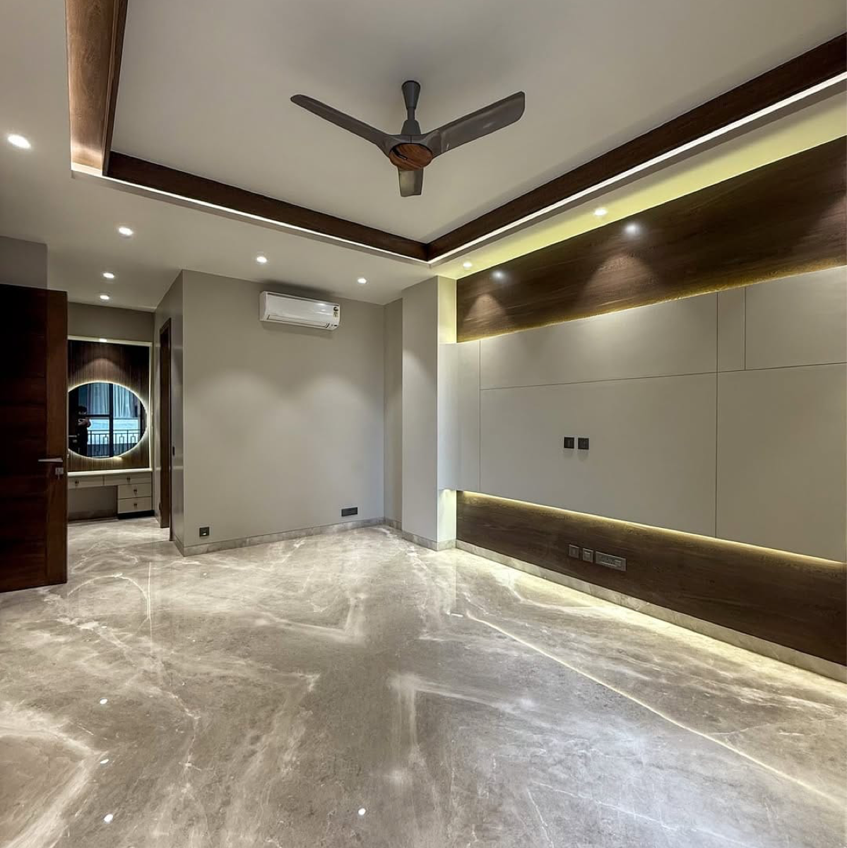 4 BHK + Servant Room Builder Floor For Sale in Greater Kailash II