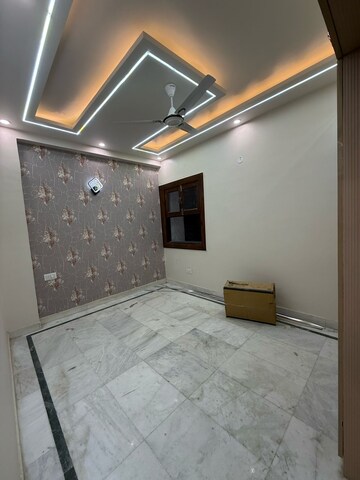 Room in 3 BHK Builder Floor at Vasundhara Sector 5 – for Sale