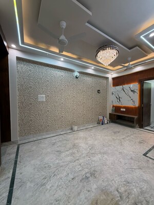 Kitchen in 3 BHK Builder Floor at Vasundhara Sector 5 – for Sale