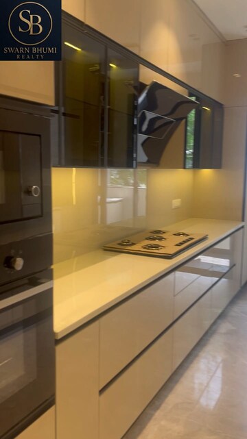 Kitchen in 4 BHK Builder Floor at Sector 14 – for Sale