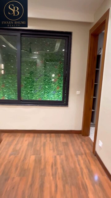 Room in 4 BHK Builder Floor at Sector 14 – for Sale
