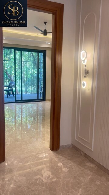 Room in 4 BHK Builder Floor at Sector 14 – for Sale