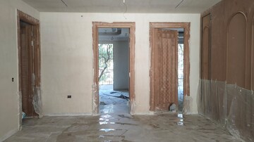 Building Lobby in 4 BHK Builder Floor at Sector 14 – for Sale