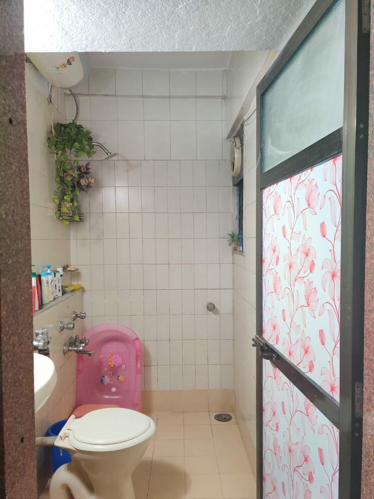 Bathroom, ahuja-gautam-complex 2 Bedroom 1100 Sq.Ft. Apartment In Cbd Belapur Sector 11 Navi Mumbai 8822164