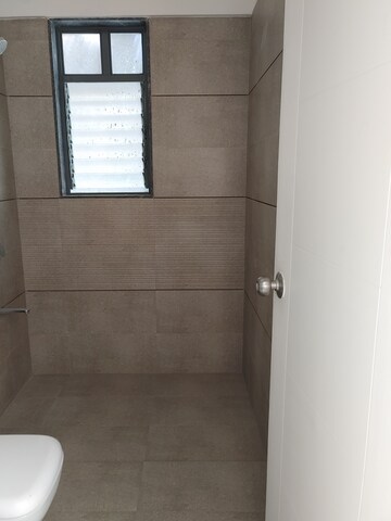 Room in 3 BHK Apartment at Rohan Ishan, Bavdhan – for Rent