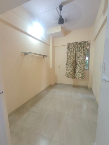 Room in 2 BHK Apartment at Hill Garden, Manpada – for Rent