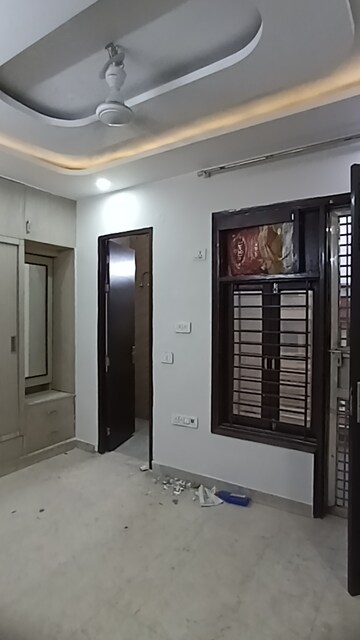 Building Lobby in 2.5 BHK Builder Floor at Ashok Nagar – for Rent