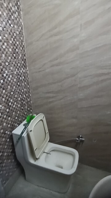 Bathroom in 2.5 BHK Builder Floor at Ashok Nagar – for Rent