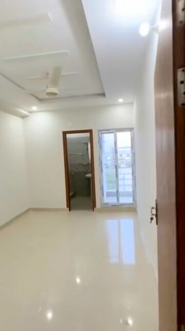 Room in 2 BHK Apartment at Ganga CHS Mulund, Mulund West – for Sale
