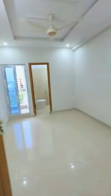 Room in 2 BHK Apartment at Ganga CHS Mulund, Mulund West – for Sale