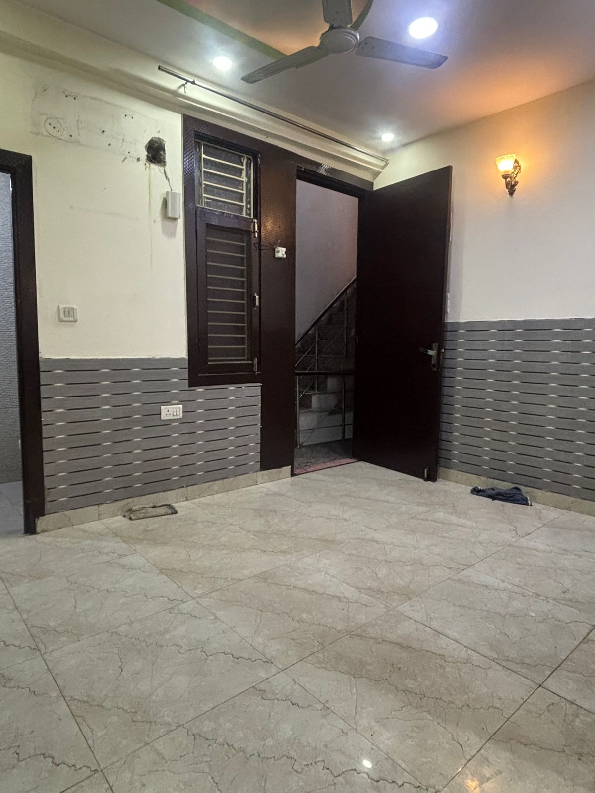 1 RkBuilder Floor For Rent in Builder Floor 