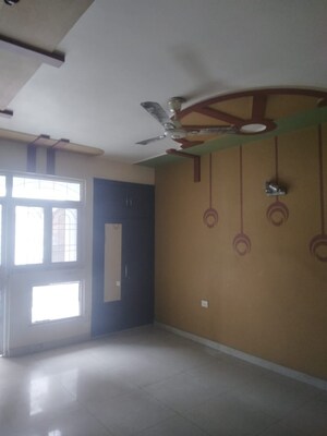 Room in 3 BHK Builder Floor at GH-7 Crossings Republik, Vijay Nagar – for Rent