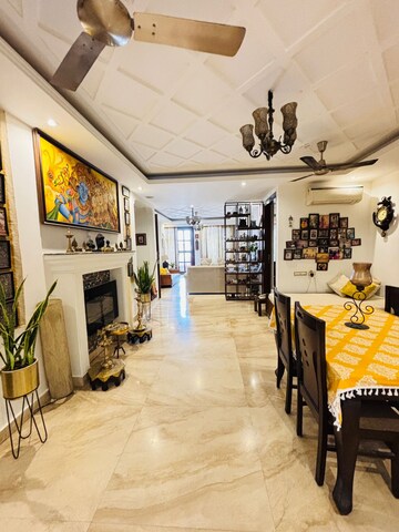 Parking in 3.5 BHK Builder Floor at Ansal API Esencia, Sector 67 – for Sale