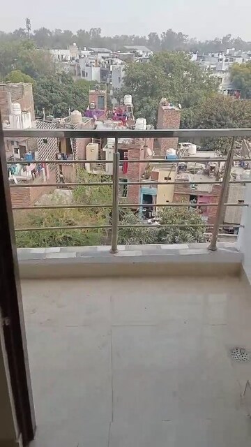Balcony in 2 BHK Builder Floor at Shashi Garden – for Rent