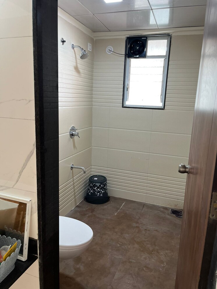 Bathroom, shree-palaash-oak 2 Bedroom 780 Sq.Ft. Apartment In Baner Pune 8822316