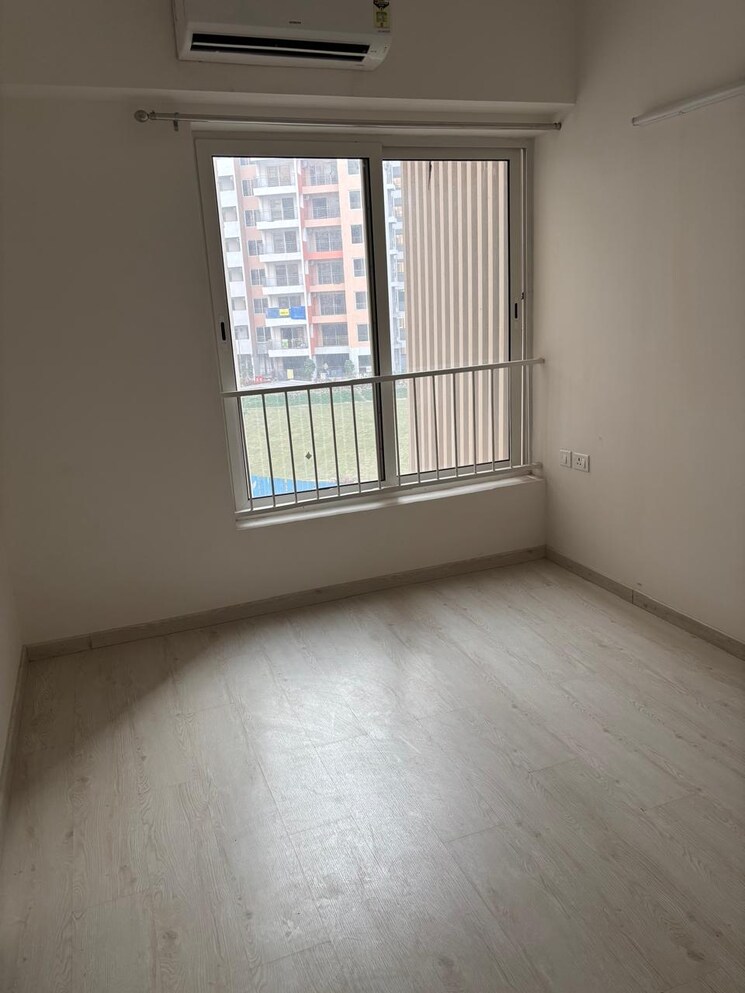 Room, shapoorji-pallonji-joyville-gurgaon 2 Bedroom 915 Sq.Ft. Apartment In Sector 102 Gurgaon 8822317