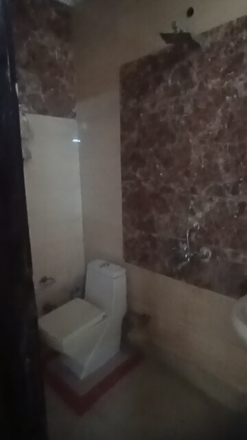 Bathroom in 2.5 BHK Builder Floor at Ashok Nagar – for Rent