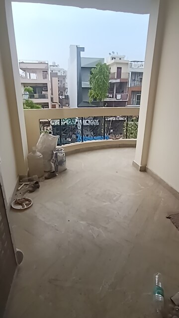 Room in 2.5 BHK Builder Floor at Ashok Nagar – for Rent