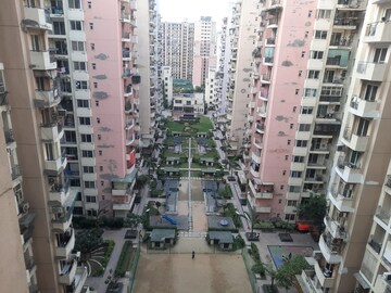 1 BHK Apartment For Rent in Aditya Celebrity Homes, Sector 76