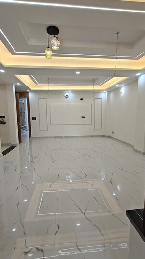 Kitchen in 3 BHK Builder Floor at Gms Road – for Sale