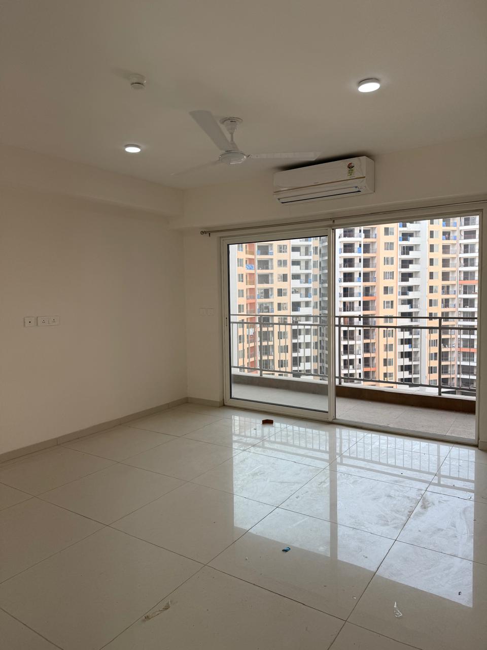 3 BHK Apartment For Rent in Shapoorji Pallonji Joyville Gurgaon