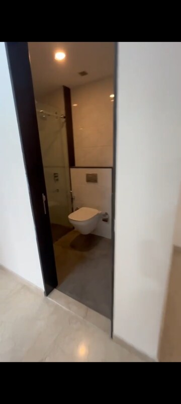 Furnished Amenities in 2 BHK Apartment at Lodha Vista, Lower Parel – for Rent