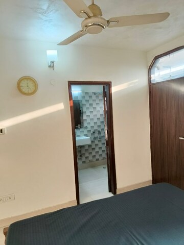 Room in 2 BHK Builder Floor at Rajouri Garden – for Rent