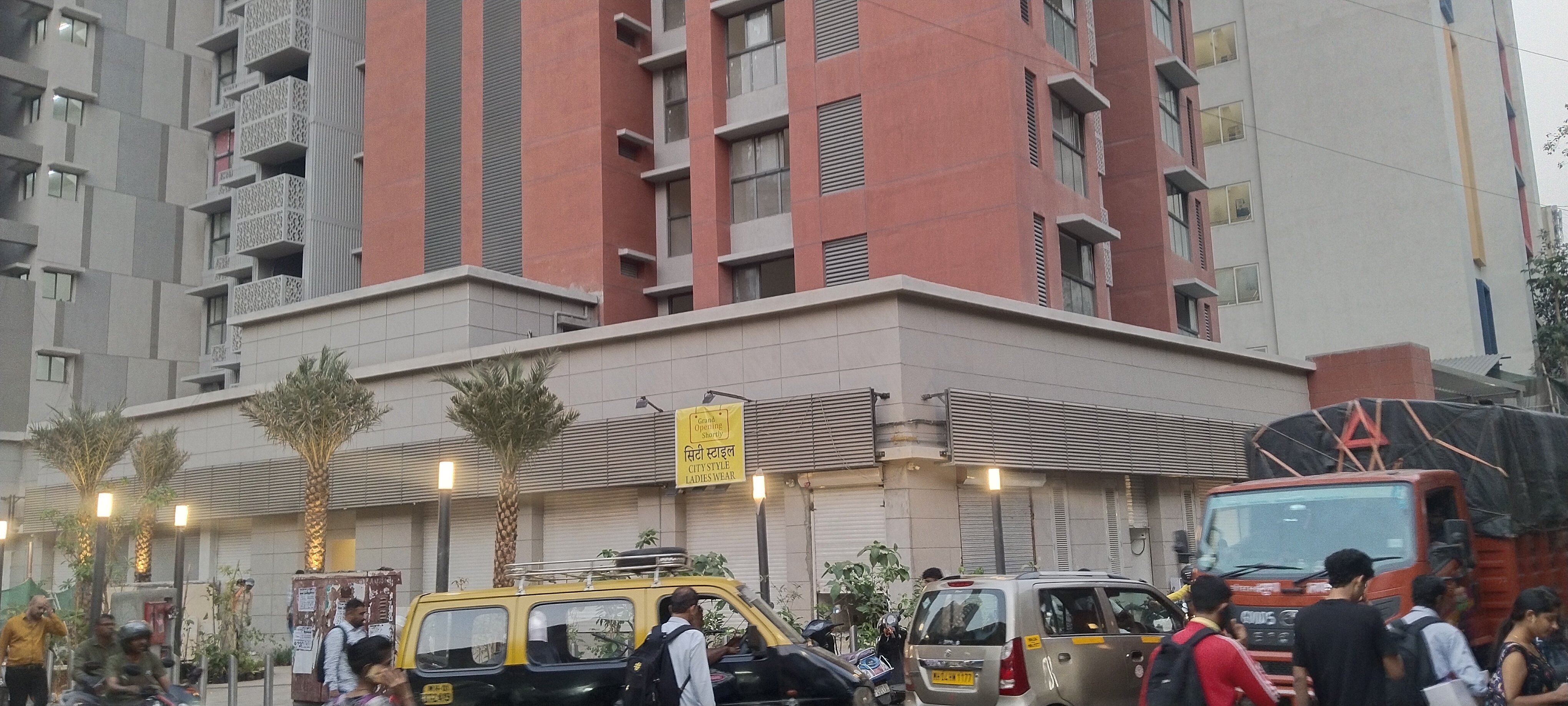 2 BHK + Study Room Apartment For Rent in Lodha Vista