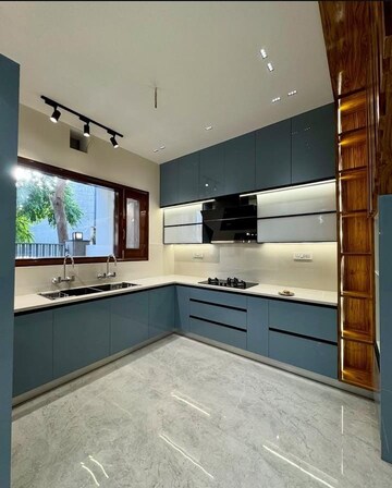 Kitchen in 3.5 BHK Builder Floor at Sector 35 – for Sale