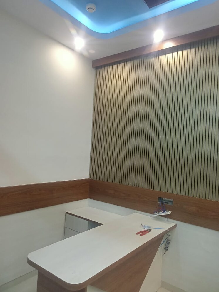 Team Area, mani-casadona Commercial Office Space 650 Sq.Ft. In New Town Kolkata 8822448