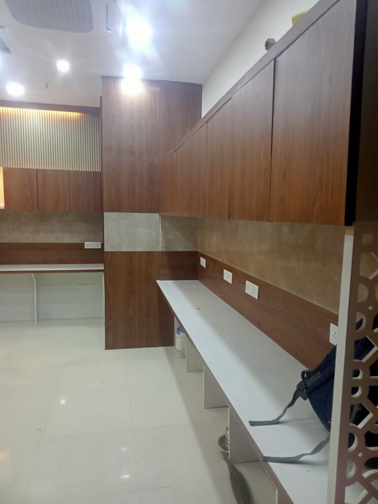 Team Area, mani-casadona Commercial Office Space 650 Sq.Ft. In New Town Kolkata 8822448