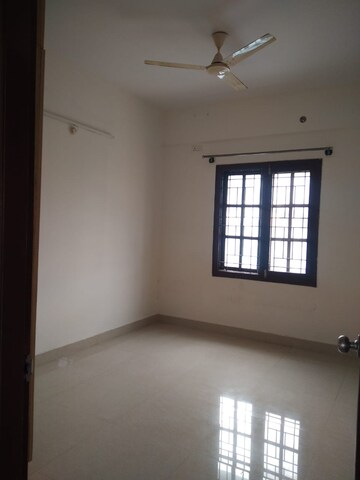 Bedroom in 2 BHK Apartment at Banaswadi – for Rent