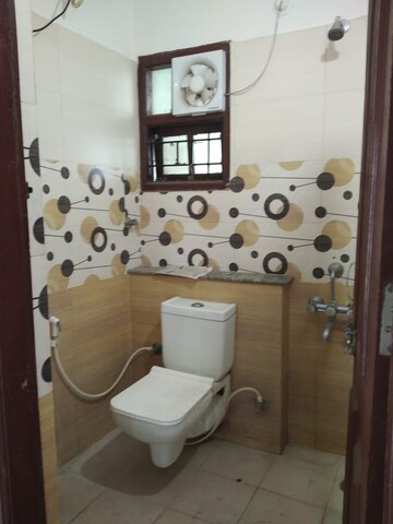 Bathroom in 2 BHK Apartment at Banaswadi – for Rent