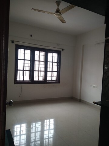 Bedroom in 2 BHK Apartment at Banaswadi – for Rent