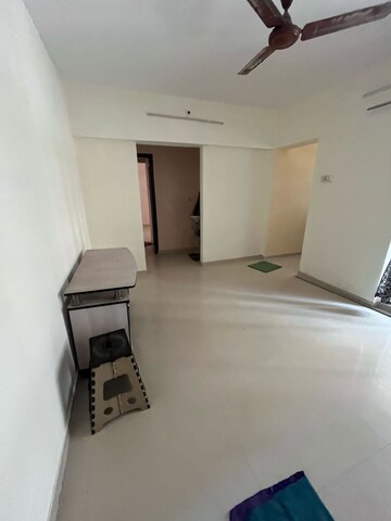 Room in 2 BHK Apartment at Vaibhavlaxmi Stella Sapphire, Chembur – for Rent